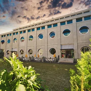 Silo Design & Boutique Albergue