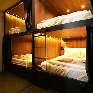 Capsule hotel Wink At Mccallum Street Singapore