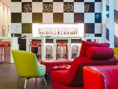 Ibis Styles Basel City 3*,  Suiza
